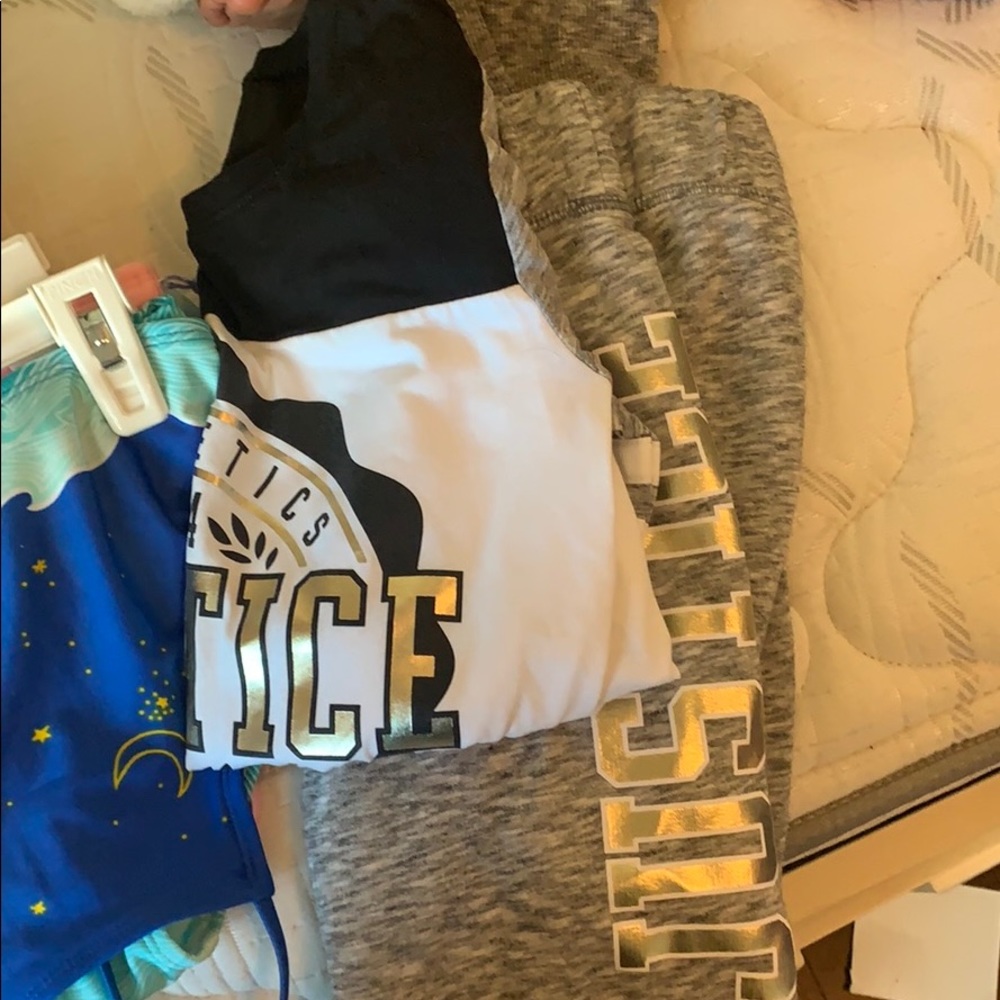 girls sweatsuit
